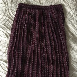 NWT Pleated Banana Republic Skirt, size 00
